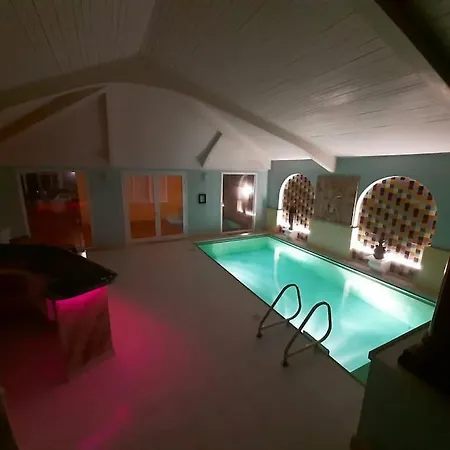 فيلة La Perla Exotica *